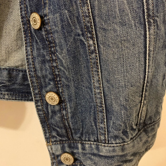 Express sleeveless jean jacket - Picture 8 of 8